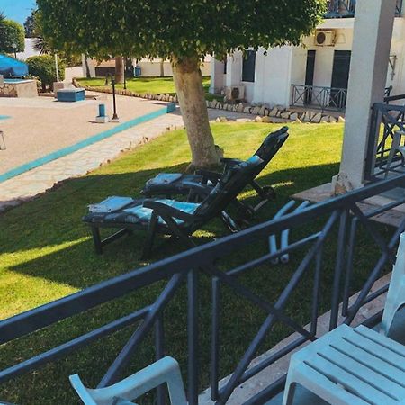 Shelter Next To The Beach Larnaka Exterior foto